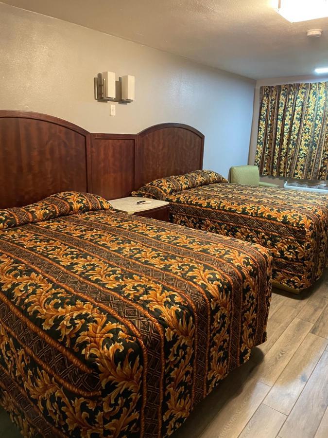 Regency Inn Норко Экстерьер фото